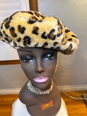 Leopard Print Faux Fur Beret - Fashion Accessory